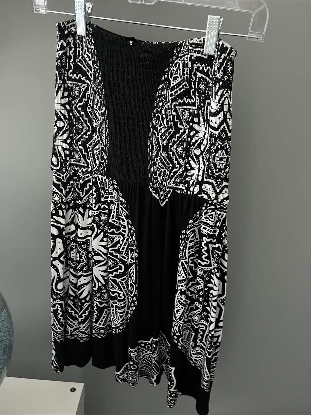 VENUS Black and White Off-the-Shoulder Patterned cover-up – worn one time!